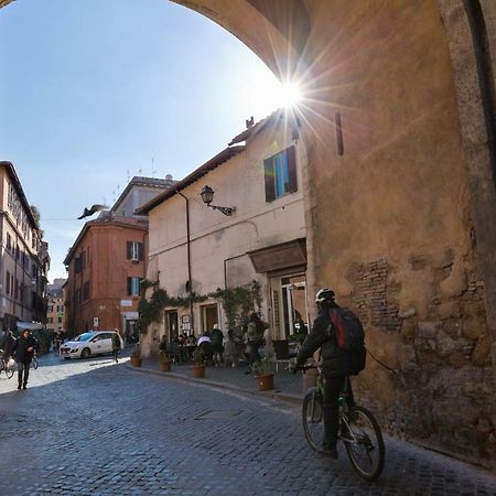 Enchanting Loft In Trastevere Rome Exterior photo