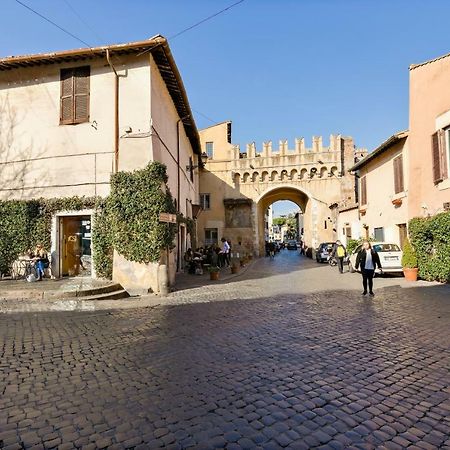 Enchanting Loft In Trastevere Rome Exterior photo