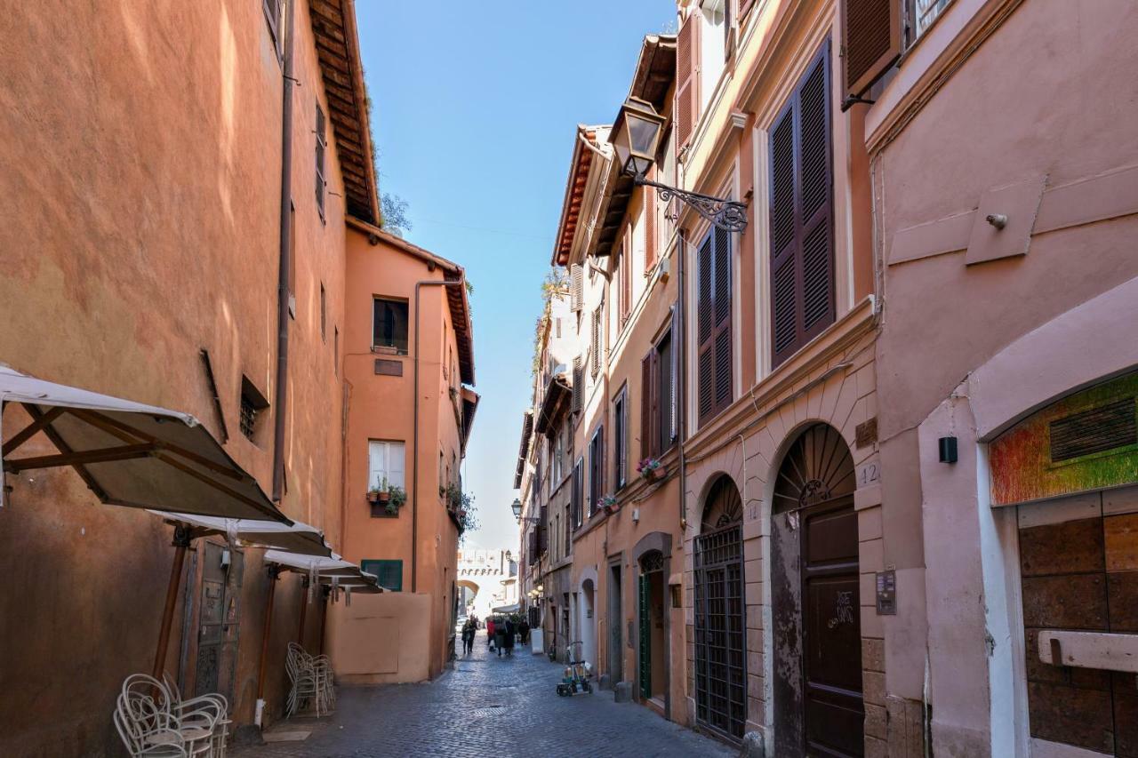 Enchanting Loft In Trastevere Rome Exterior photo
