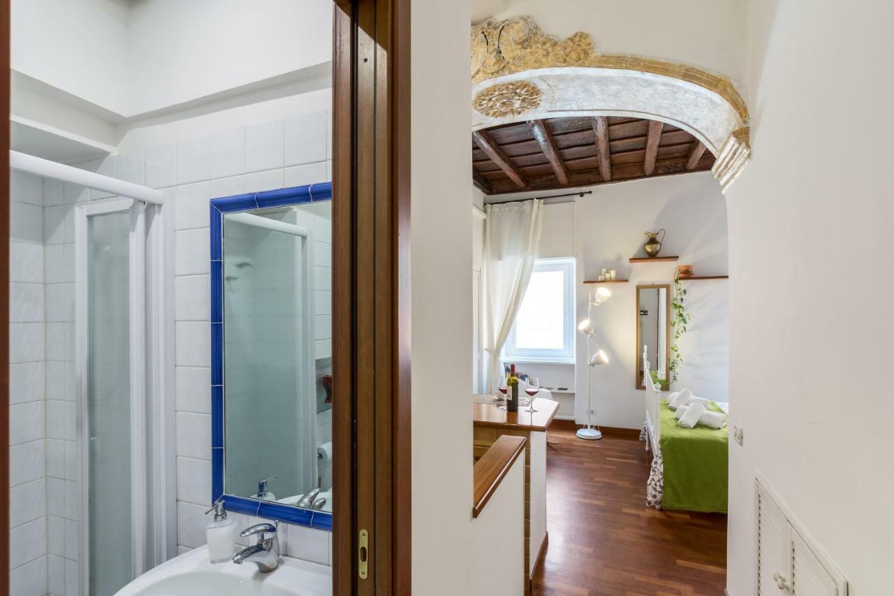 Enchanting Loft In Trastevere Rome Exterior photo